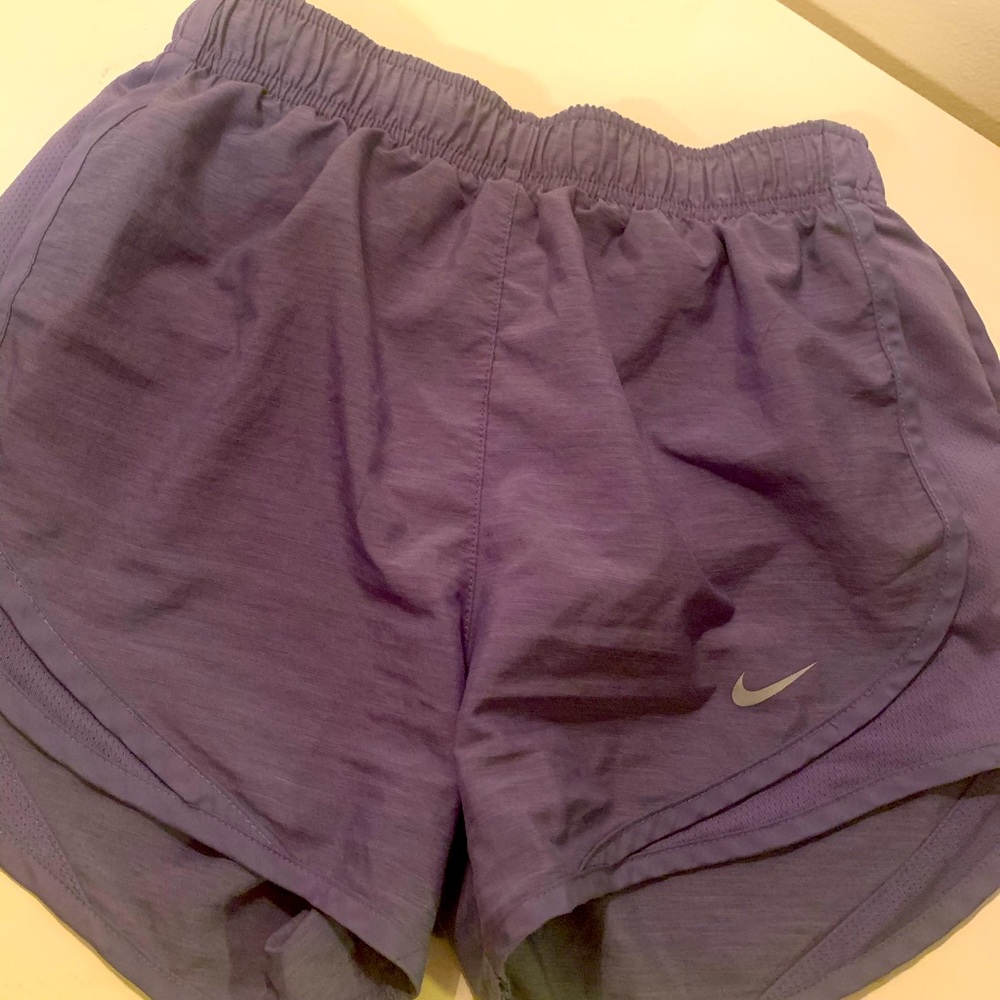 Xs NIKE athletic shorts great condition
